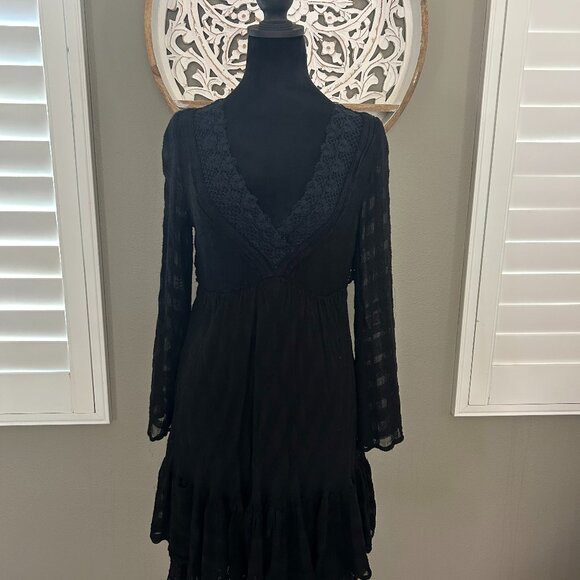 Free People Lace Dress Black Flare Sleeve Deep V Boho Open Back Gothcore SZM - Picture 2 of 11